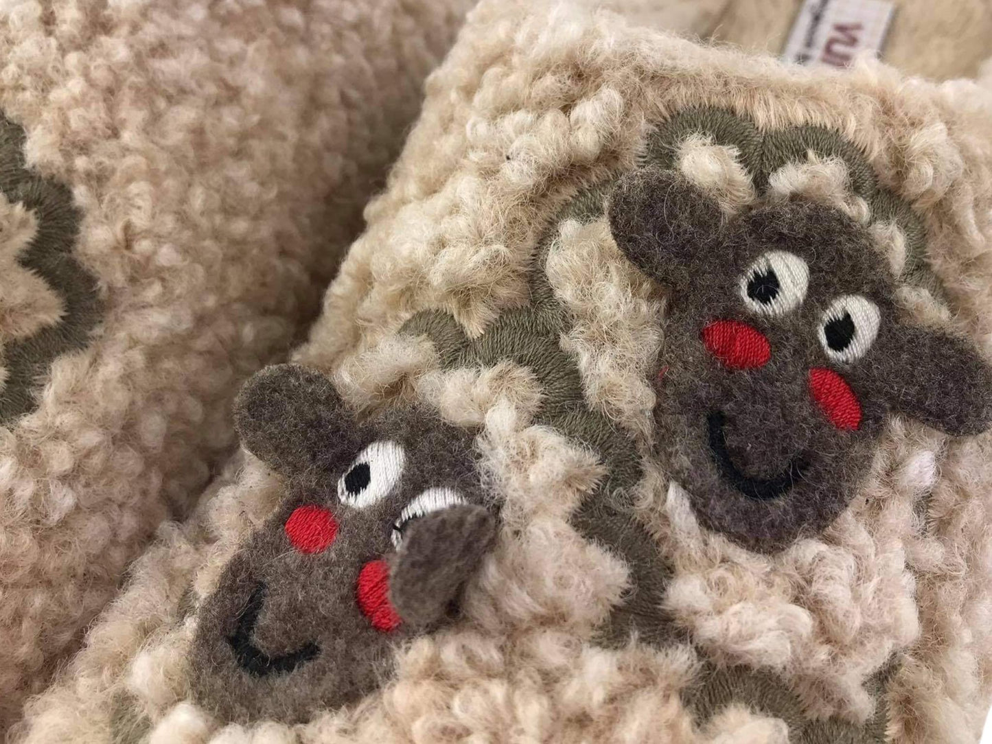 Vulladi | Zapatillas descalzas de invierno mujer divertidas Ovejitas beige