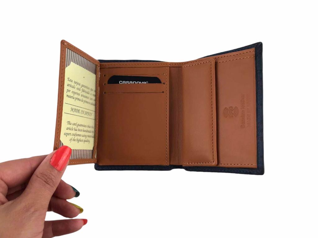 Casanova | Billetera, tarjetero y monedero chico piel print geométrico azul Newsletter