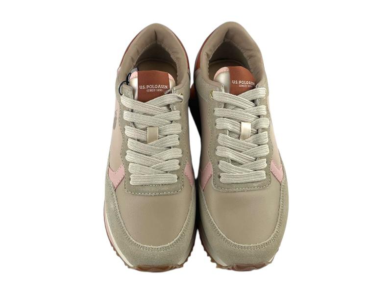 Sneakers ecopiel de mujer, con cordones, en tonos beige, terracota y rosa y logo de la marca en la lengüeta. Vista frontal sobre fondo blanco.