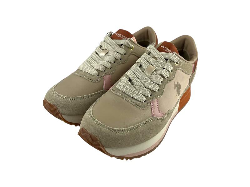 Sneakers ecopiel de mujer, con cordones, en tonos beige, terracota y rosa; con diferentes texturas y logo de la marca en el lateral y suela. Vista lateral izquierda sobre fondo blanco.