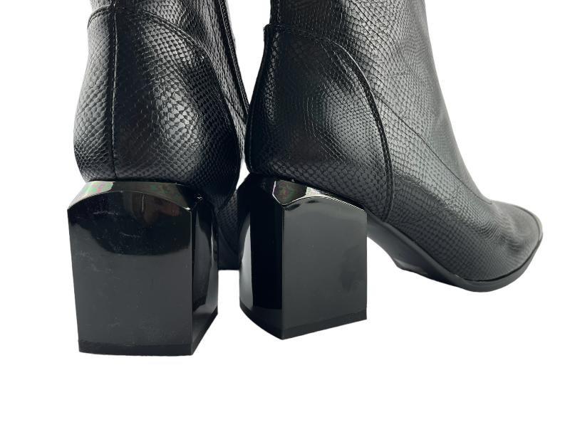 Rock Away | Black women's ankle boots with Louisiana geometric heel