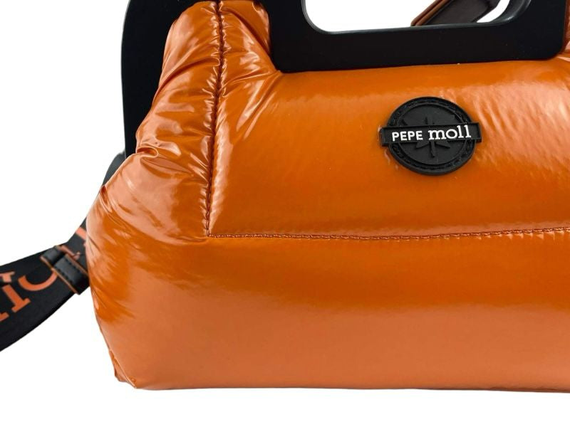 Pepe Moll | Bolso vegano acolchado estilo bowling de mano y colgar ultra ligero naranja Moriz