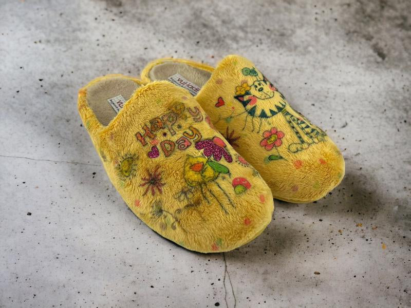 Vulladi | Happy Day women's barefoot house slippers yellow