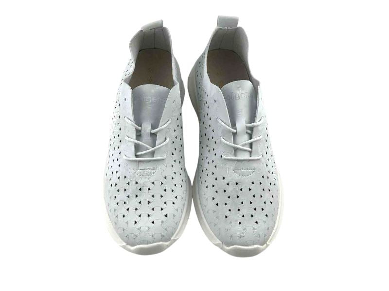 Tenis de mujer ultraligeros, muy cómodos y ligeros de la marca eoligeros con perforaciones. Ideales para primavera y verano.
