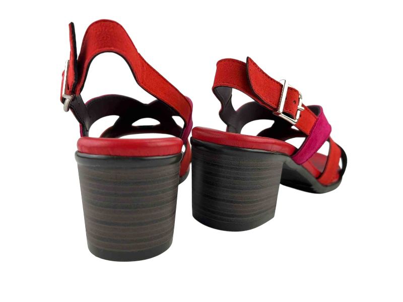 Sandalias elegantes y muy cómodas, de piel multicolor, fucsia, negra y coral, con tacón cuadrado y plantilla en gel.