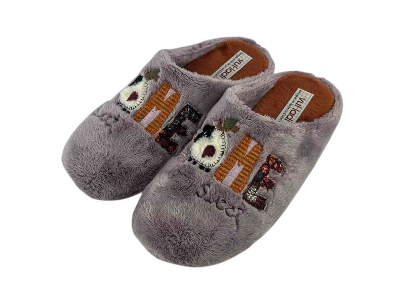 Pantuflas descalzas malva para mujer con bordado Home sweet home y divertida oveja. Muy cómodas y divertidas, especiales para regalar.