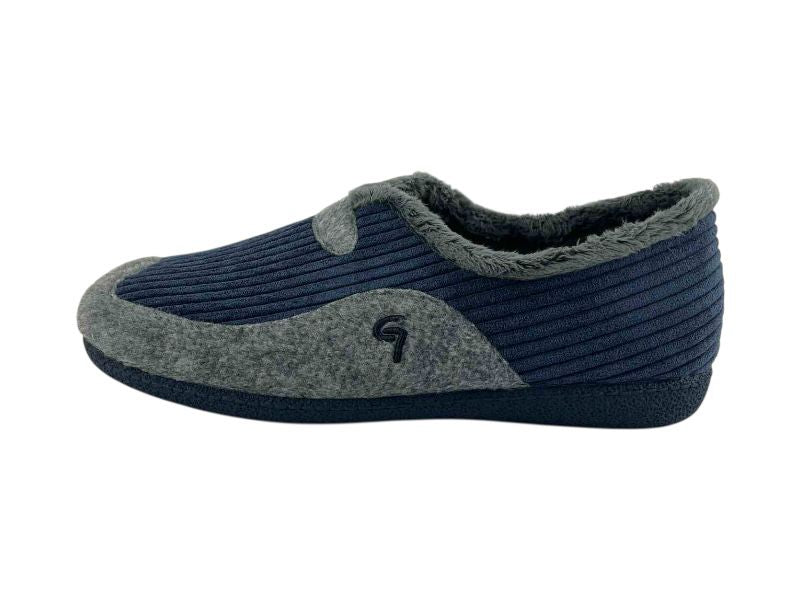 Zapatilla de casa, para hombre o mujer, de la marca Garzon, en textil azul y gris, con suela de goma antideslizante y material téxtil de gran calidad.