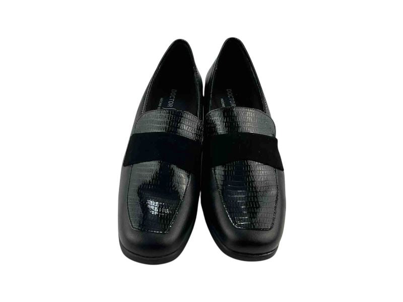 Zapatos para mujer en piel legítima lisa y cocodrilo en color negro. Zapato ergonómico, cómodo y de tacón bajo.