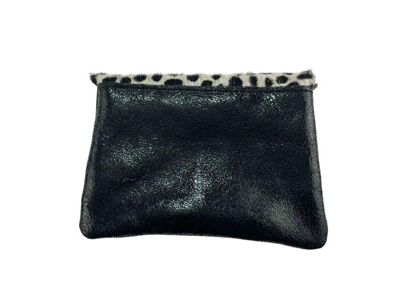 Monedero de Caramelo en piel legítima negra con diseño compacto y muy ligero.