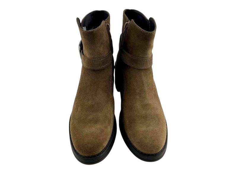 Botines de mujer en piel ante marrón, con cierre de cremallera lateral, muy cómodos,  versátiles y estilos, con suela antideslizante.