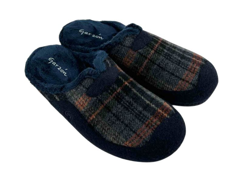 Zapatillas de casa descalzas para hombre, con cuadro clásico en color azul marino, paño suave y cálido de máxima calidad. Suela de goma antideslizante.