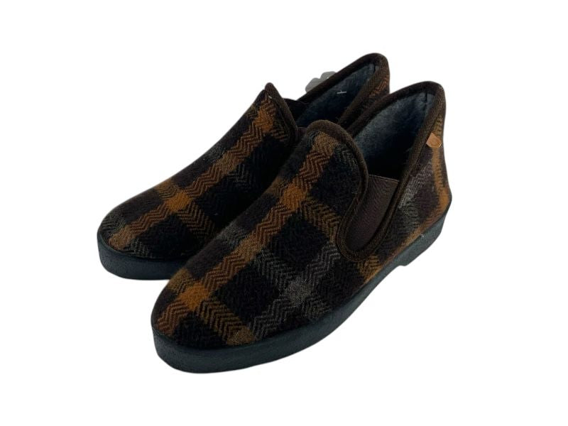 Zapatillas de casa para hombre de la marca La Cadena, cuadro tartan marrón, máximo confort, alta calidad y suela antideslizante.