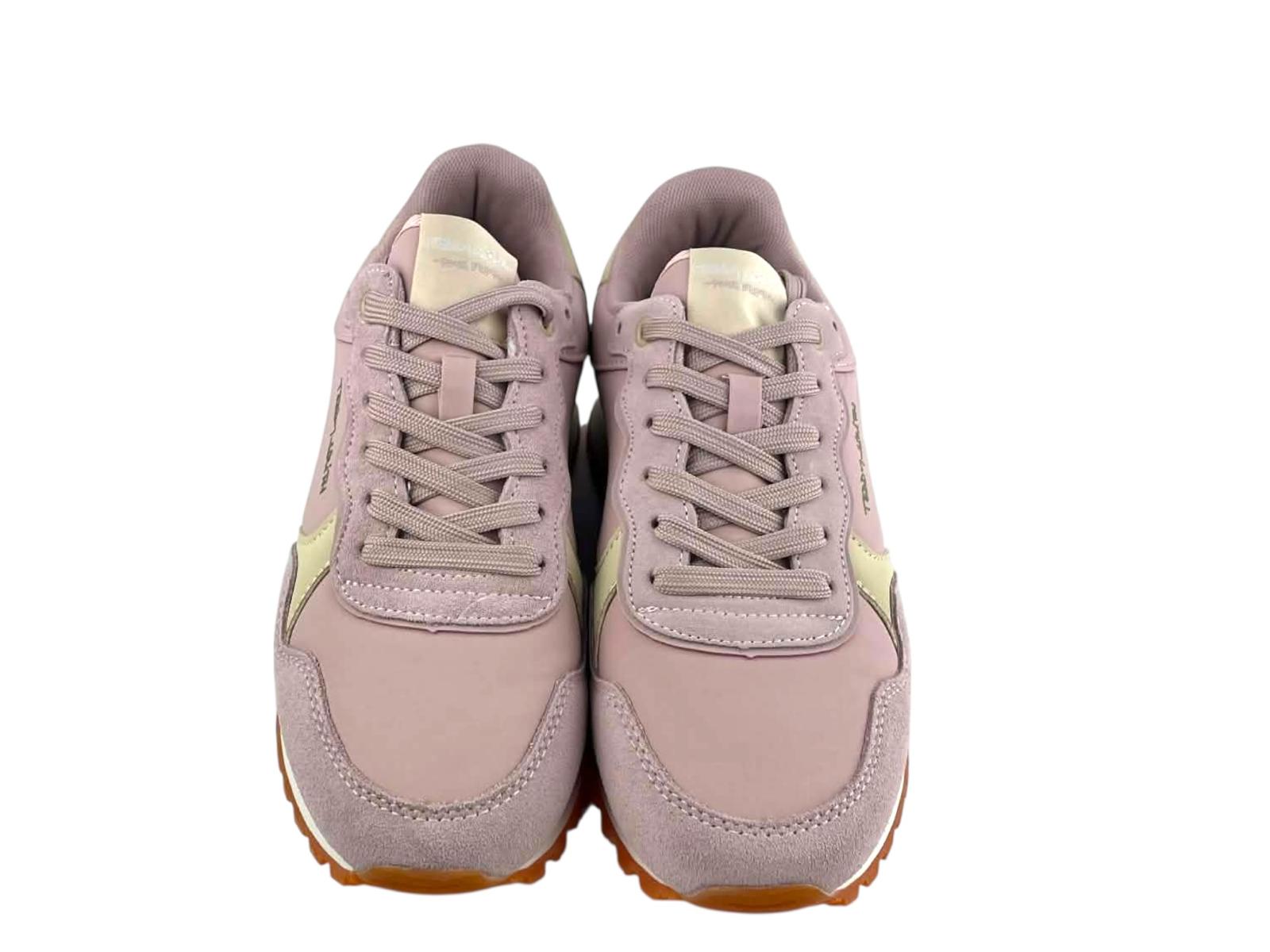 Sneakers para mujer con cordones,  suela dentada color caramelo y detalles dorados. 