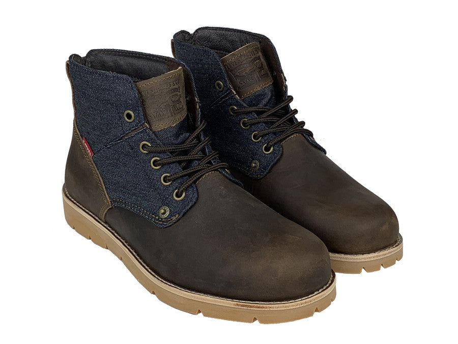 Levi's jax deals light chukka