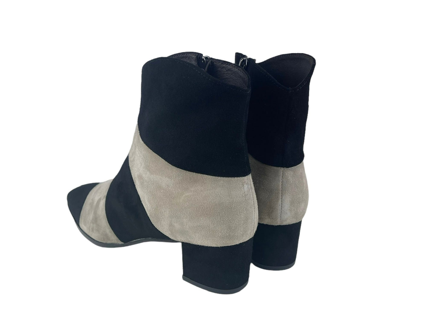 Plumers Menorca | Handcrafted black suede leather ankle boot gray stripes Mahón