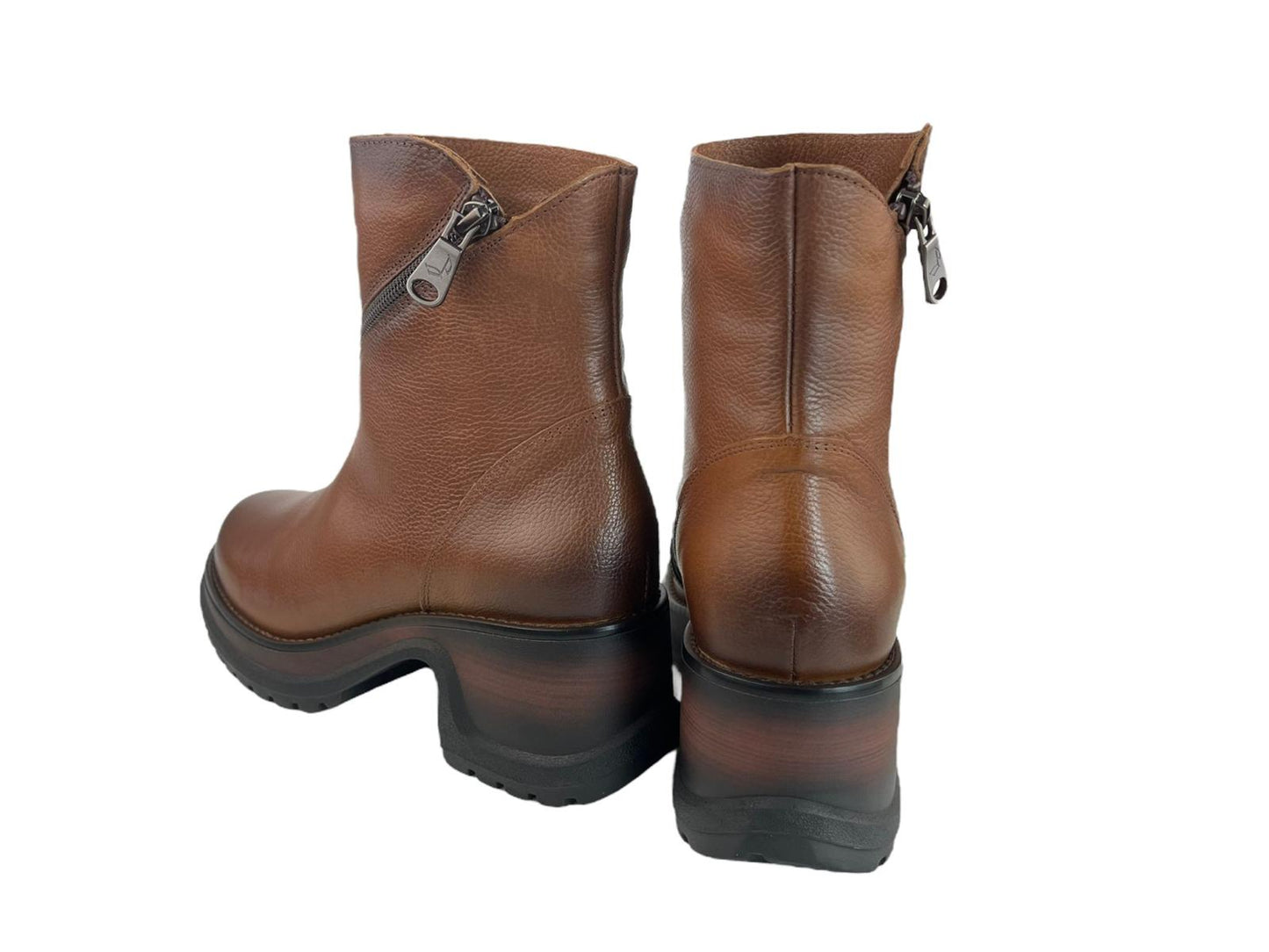 Paula Urban | Brown women's ankle boots with diagonal zipper Austin