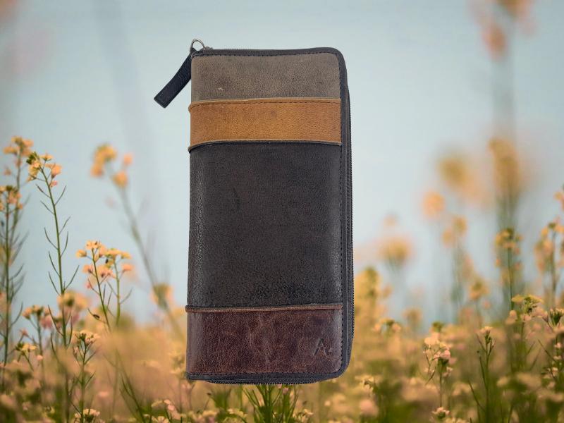 Adapell | Women's wallet, card holder and purse in brown tones Sira bovine leather