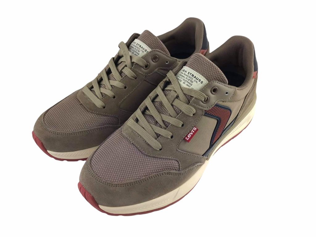 Levi's | Sneakers or street tennis shoes for men with Taupe Menfis laces