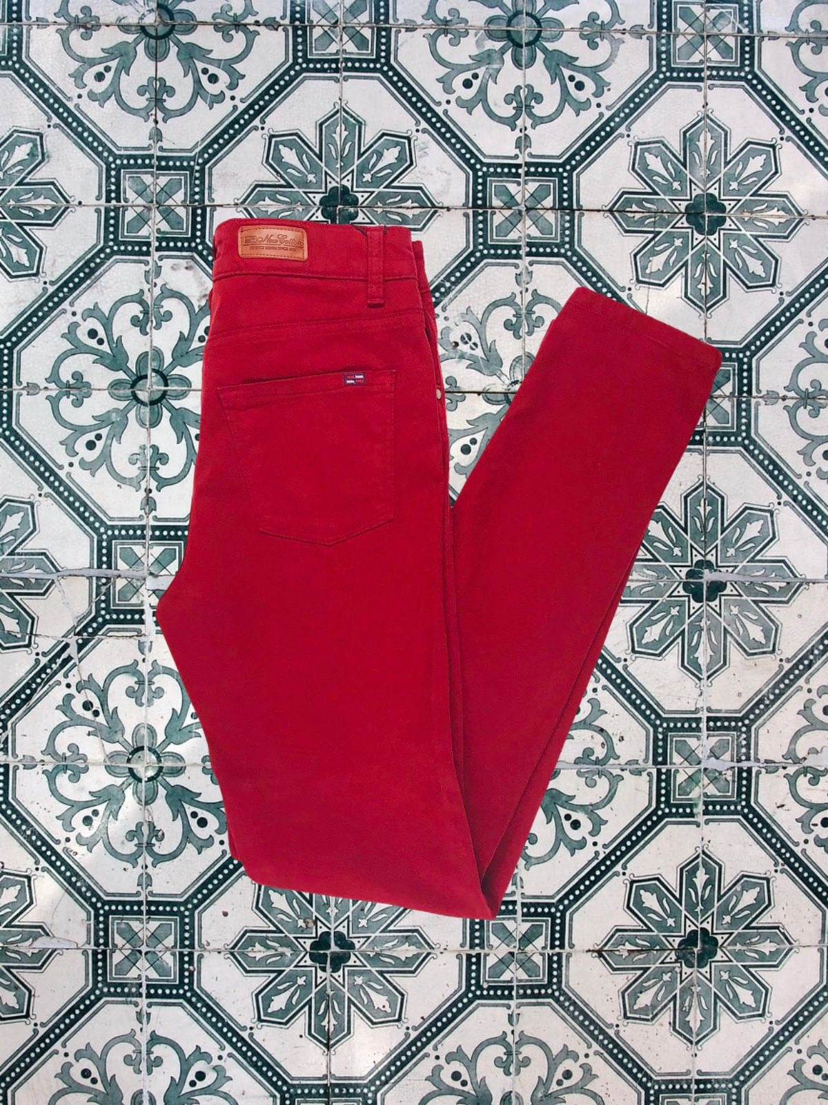 Fine red canvas trousers 3673