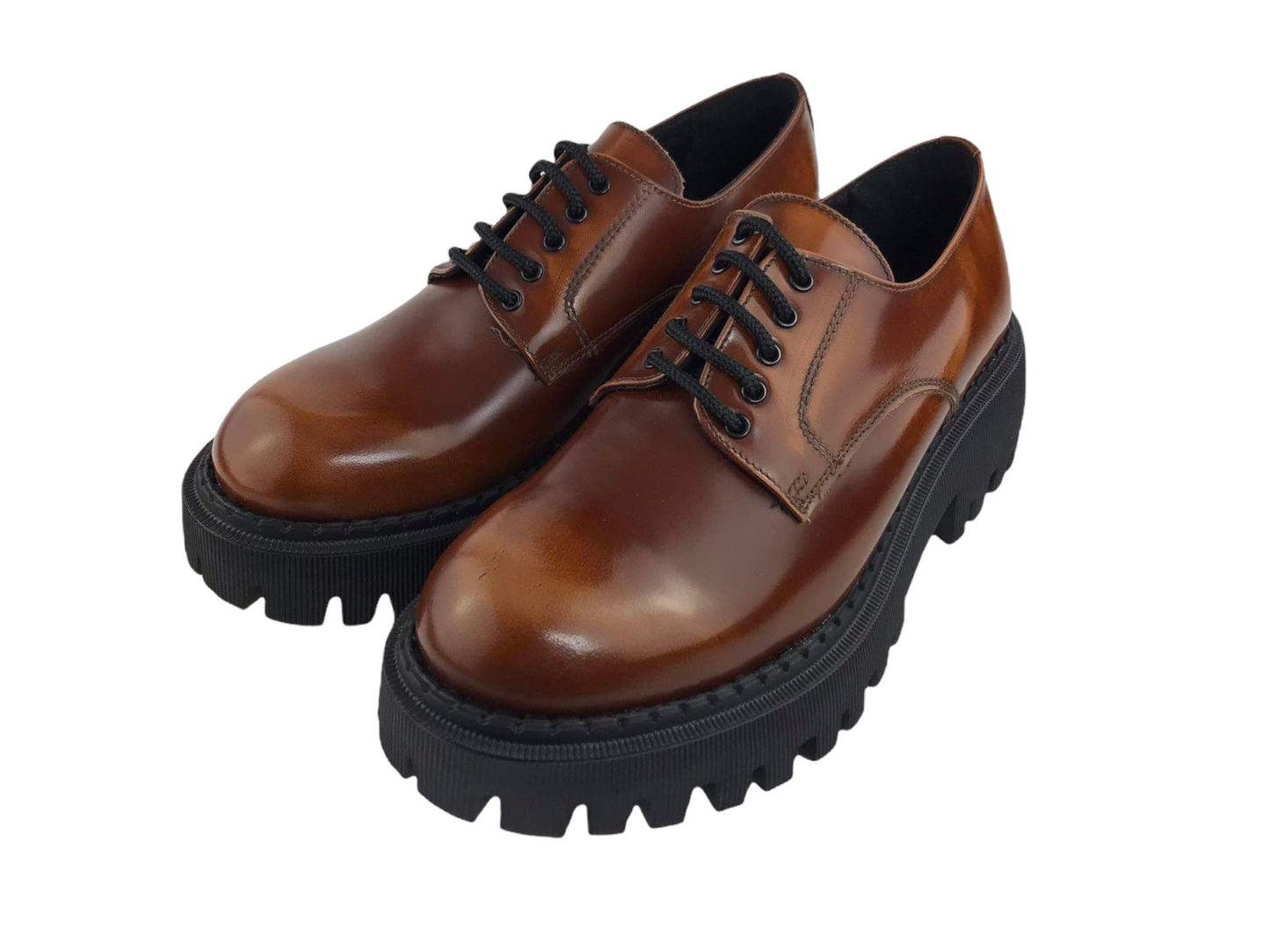 marnate | Women's Ambra Oxford style shoes with caramel color waxed leather laces